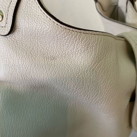 👜⭐️💯Authentic Coach Leather White shoulder bag⭐️ - Picture 7 of 10
